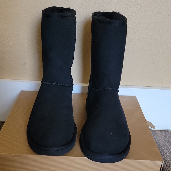 UGG Classic Black Winter Boots - Picture 8 of 16